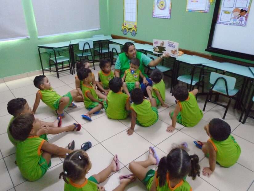 Maternal II B desenvolve hábitos de higiene em proposta lúdica e sensorial